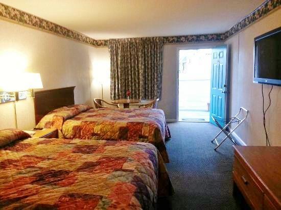 Loyalty Inn Hawkinsville Room photo
