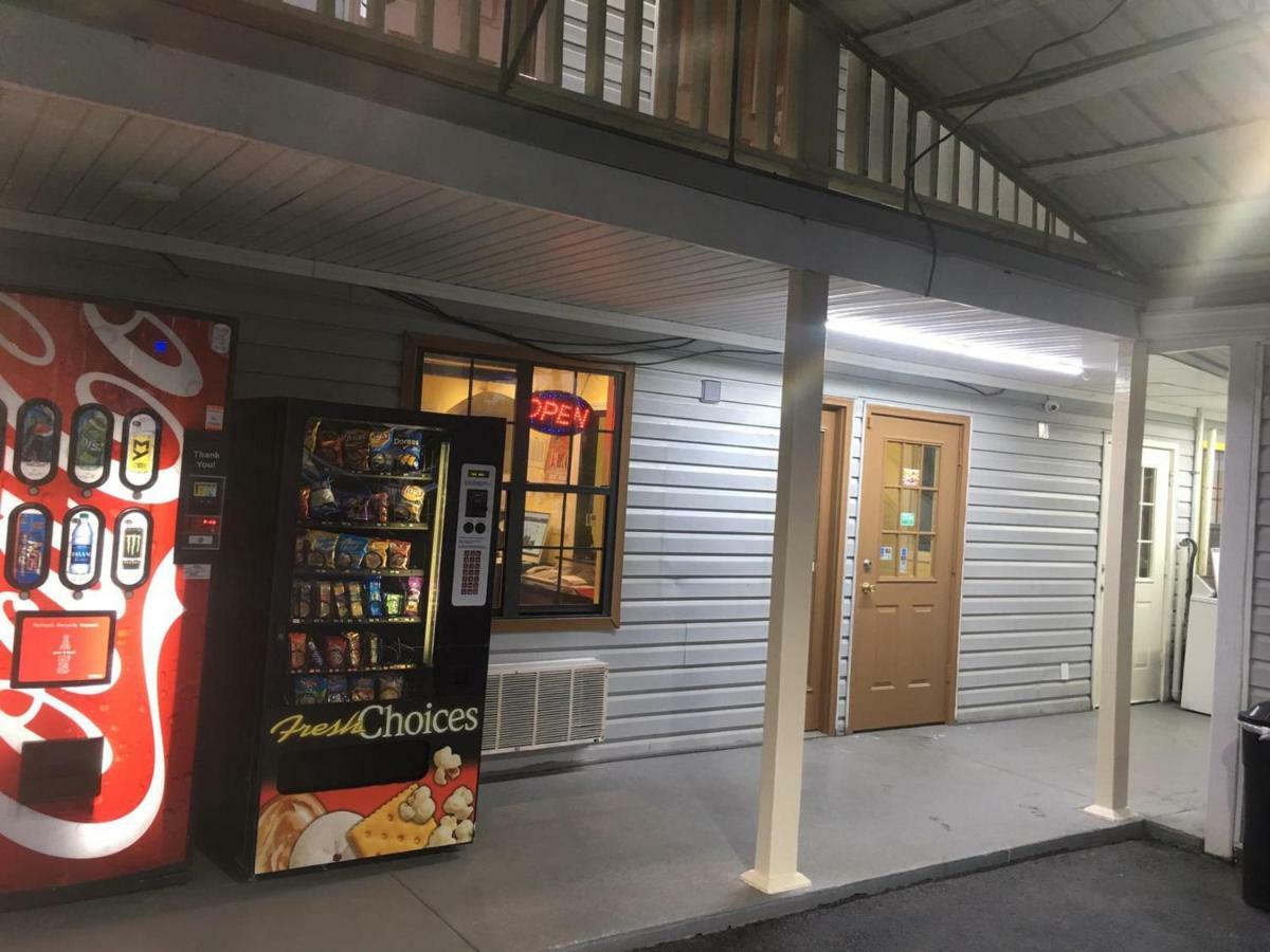 Loyalty Inn Hawkinsville Exterior photo
